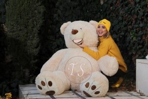 خرس کرم رنگ گریزلی 3 متری