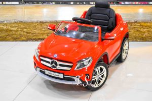 ماشین شارژی مدل مرسدس بنز GLA رنگ قرمز