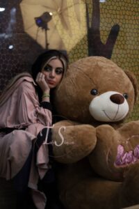 خرس قهوه ای قلب به دست 180 سانتی متری