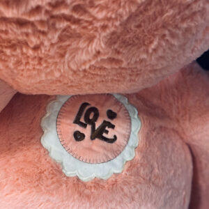 خرس سینه LOVE با ارتفاع دو متری - تصویر 5